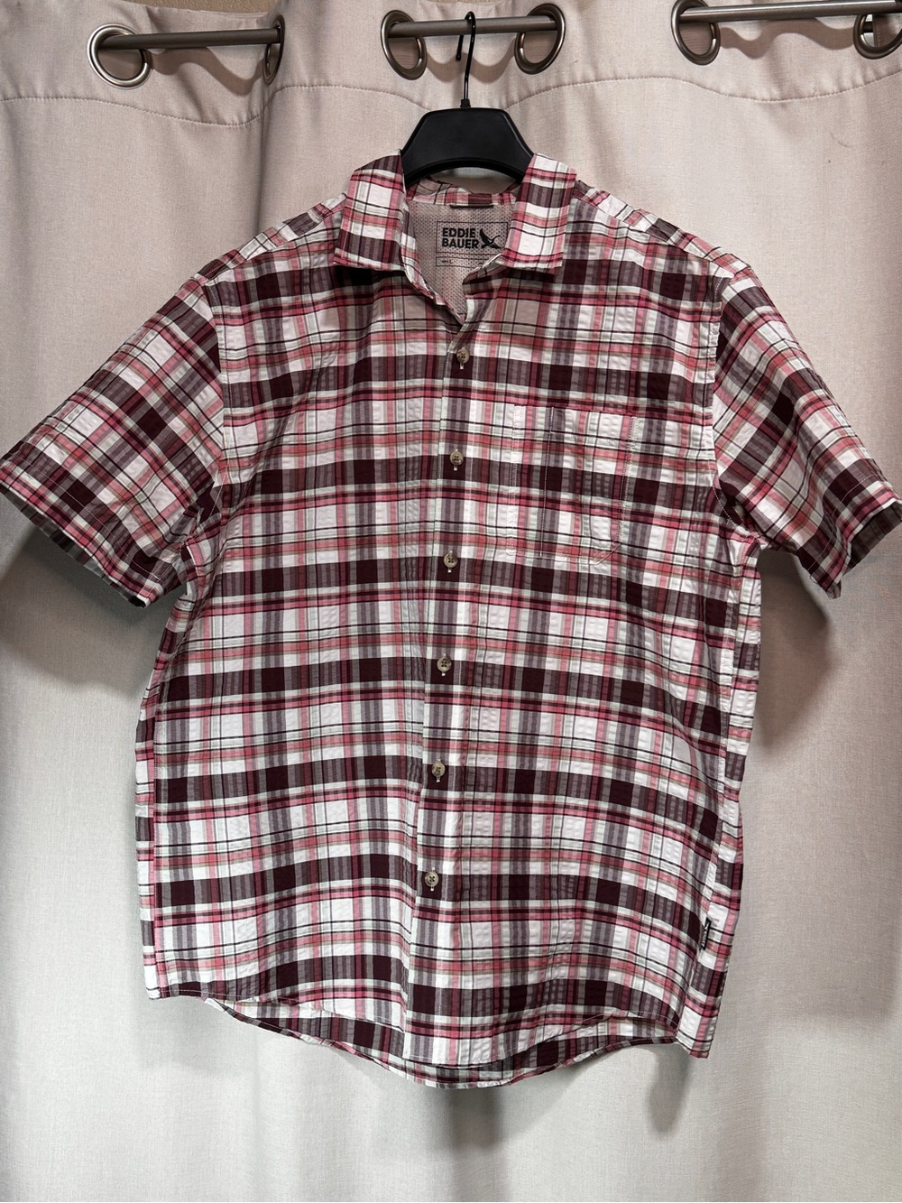 Eddie Bauer Men's L Plaid Relaxed Leisure Short Sleeve Button-Front Shirt